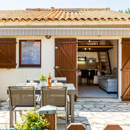 Holiday home Les Maisons De L'ocean-3 By Interhome